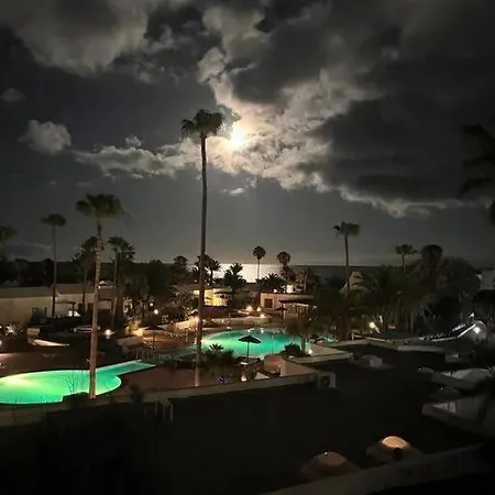 Luxury Ocean View Playa Roca 公寓 *
